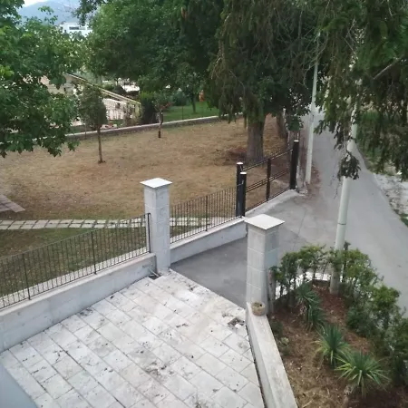 Pianadinavellihouse Apartment San Pio delle Camere